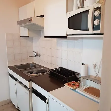 I&a House * Barbat na Rabu