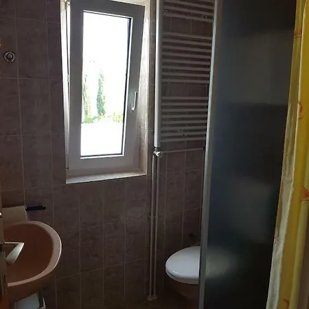 I&a House * Barbat na Rabu